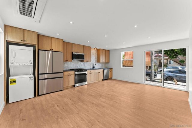 1824 Chico St, San Diego, CA 92109