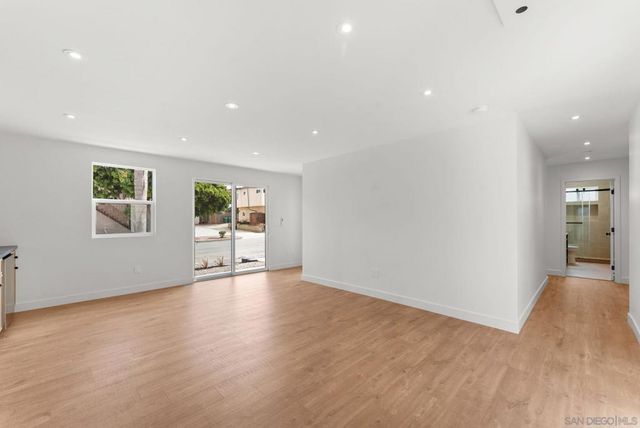 1824 Chico St, San Diego, CA 92109