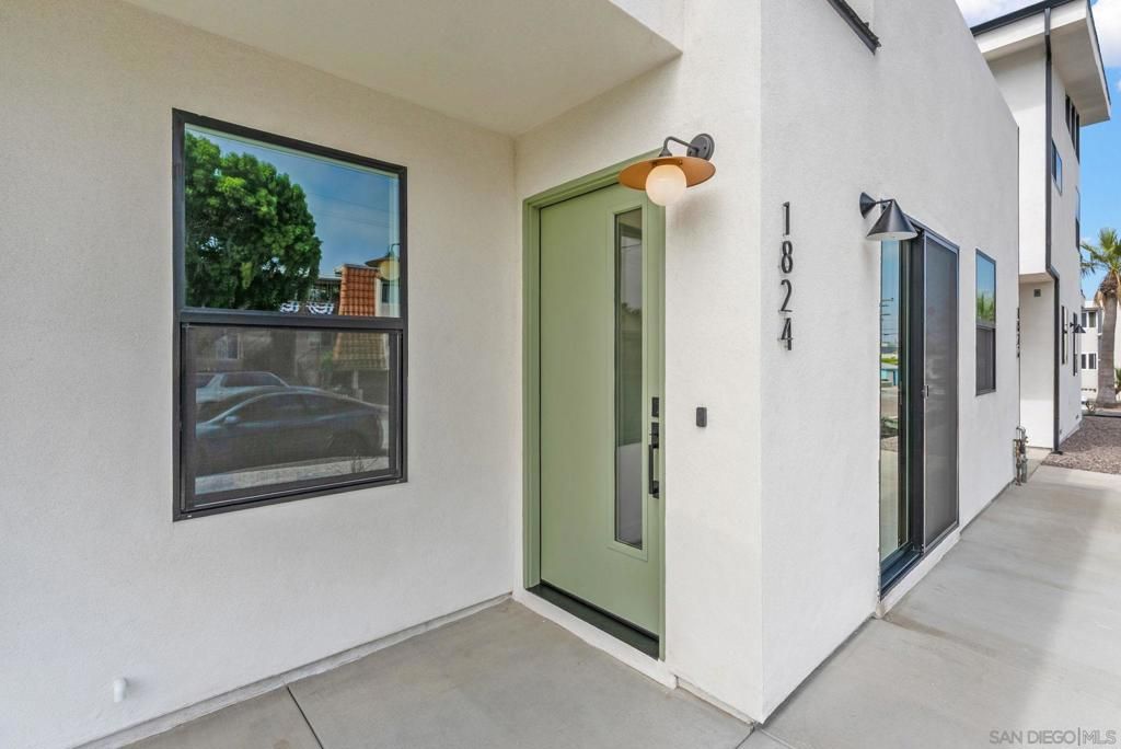 1824 Chico St, San Diego, CA 92109
