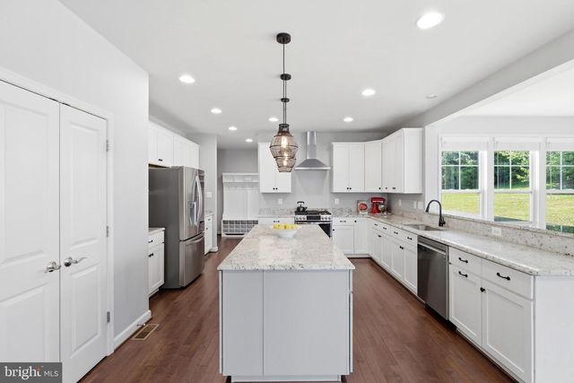 606 CANDICE DR, Mount Airy, MD 21771