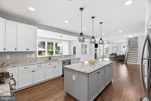 606 CANDICE DR, Mount Airy, MD 21771