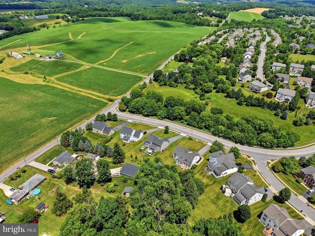 606 CANDICE DR, Mount Airy, MD 21771