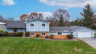 1030 Tracilee Drive, Howell, MI 48843
