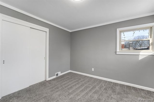 8245 Roosevelt Street, Taylor, MI 48180