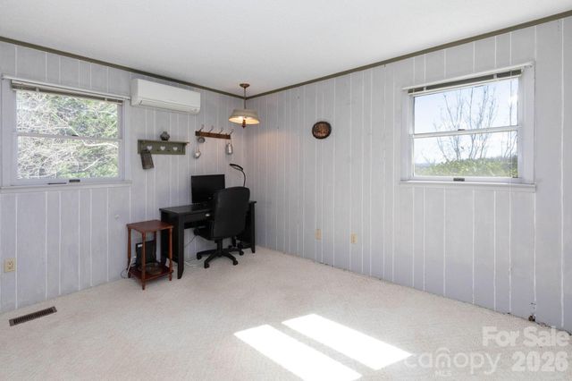 181 Leisure Ridge Drive, Mars Hill, NC 28754