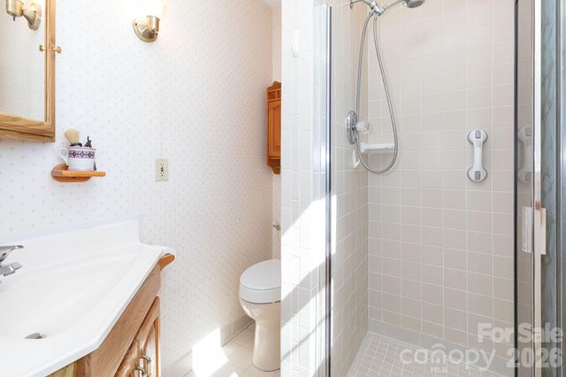 181 Leisure Ridge Drive, Mars Hill, NC 28754