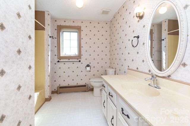 181 Leisure Ridge Drive, Mars Hill, NC 28754