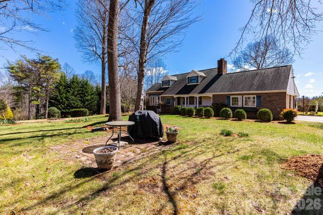 181 Leisure Ridge Drive, Mars Hill, NC 28754