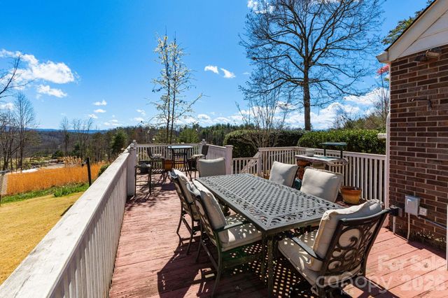 181 Leisure Ridge Drive, Mars Hill, NC 28754