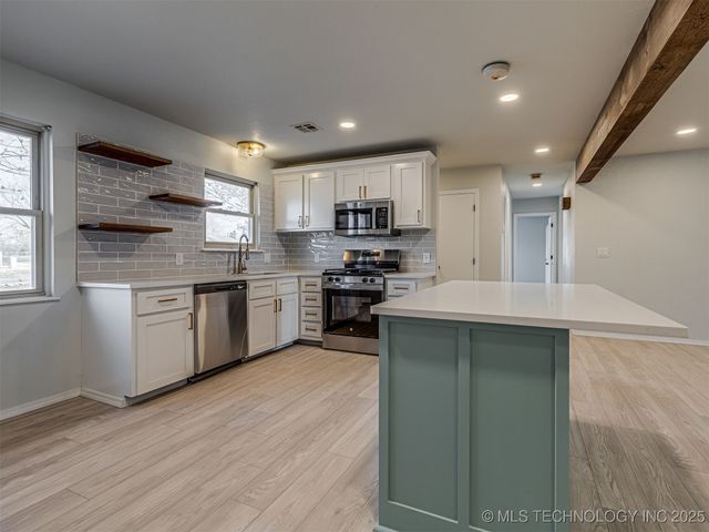 10754 E 530 Road, Claremore, OK 74019