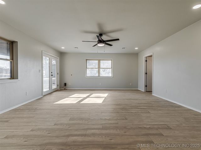 10754 E 530 Road, Claremore, OK 74019