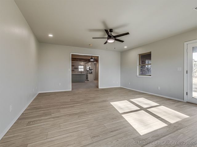 10754 E 530 Road, Claremore, OK 74019