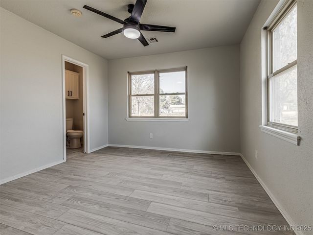 10754 E 530 Road, Claremore, OK 74019