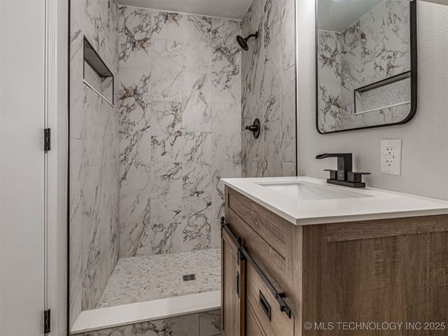 10754 E 530 Road, Claremore, OK 74019