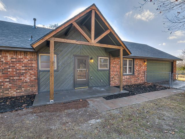 10754 E 530 Road, Claremore, OK 74019