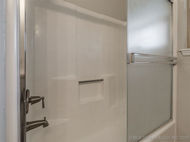 10754 E 530 Road, Claremore, OK 74019