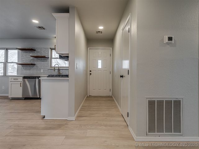 10754 E 530 Road, Claremore, OK 74019