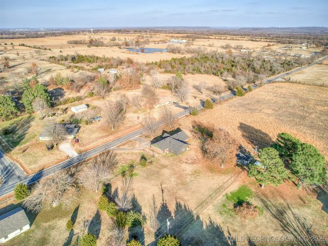 10754 E 530 Road, Claremore, OK 74019