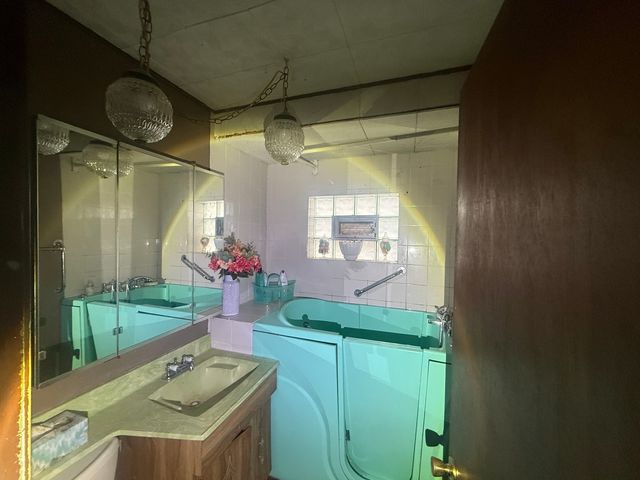 7524 S Wabash Avenue, Chicago, IL 60619