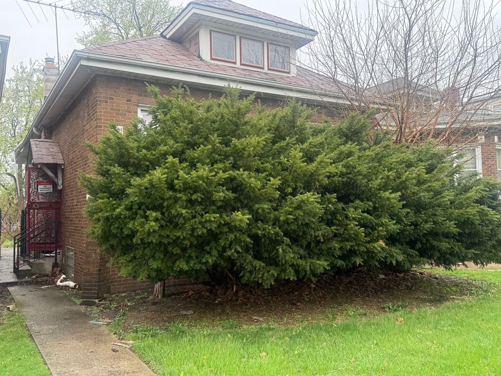 7524 S Wabash Avenue, Chicago, IL 60619