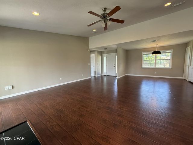 101 Saratoga Place, Lynn Haven, FL 32444