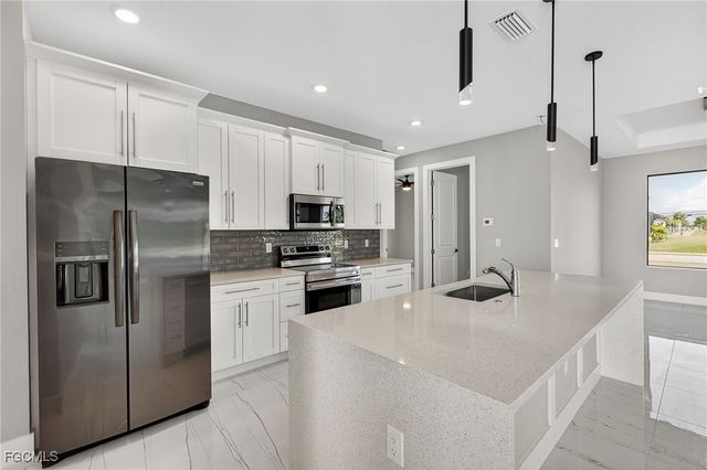 1517 SW 28th TER, Cape Coral, FL 33914