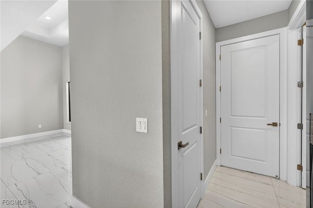 1517 SW 28th TER, Cape Coral, FL 33914