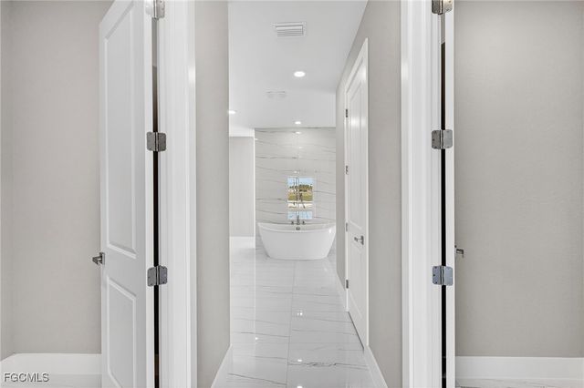 1517 SW 28th TER, Cape Coral, FL 33914