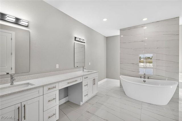 1517 SW 28th TER, Cape Coral, FL 33914