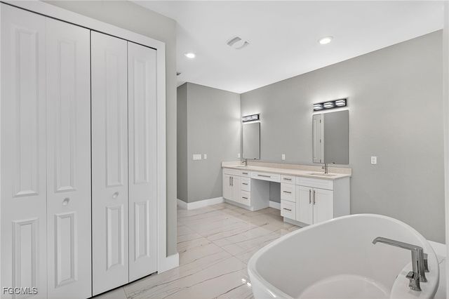 1517 SW 28th TER, Cape Coral, FL 33914