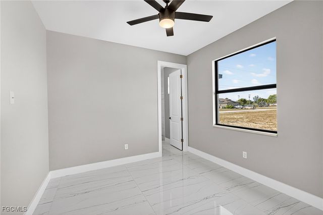 1517 SW 28th TER, Cape Coral, FL 33914