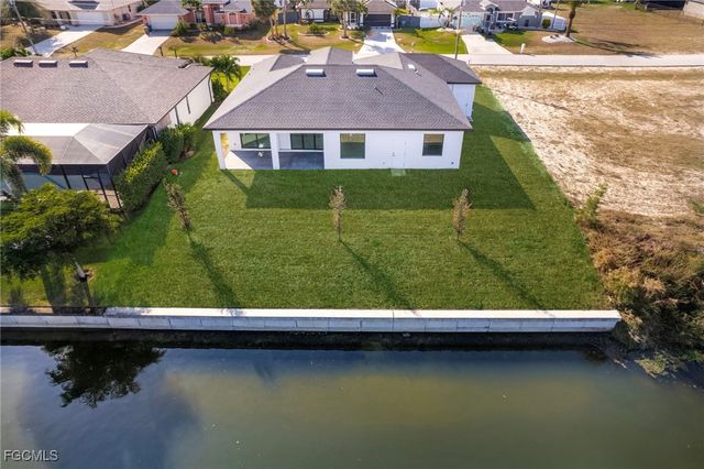 1517 SW 28th TER, Cape Coral, FL 33914