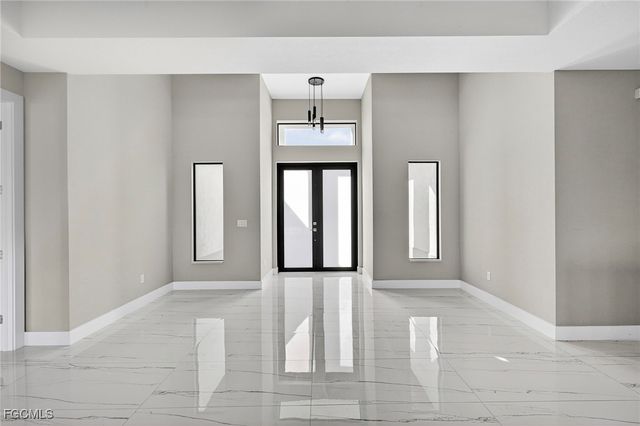 1517 SW 28th TER, Cape Coral, FL 33914