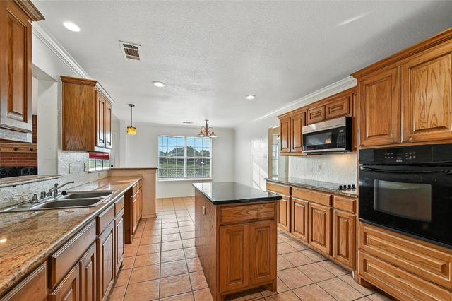 10133 Country View Lane, Forney, TX 75126
