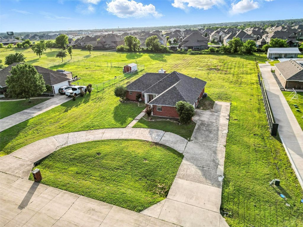 10133 Country View Lane, Forney, TX 75126