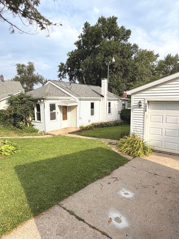 7420 Maple Drive, Wonder Lake, IL 60097