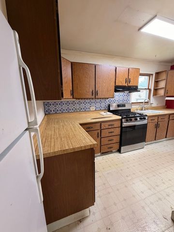 7420 Maple Drive, Wonder Lake, IL 60097
