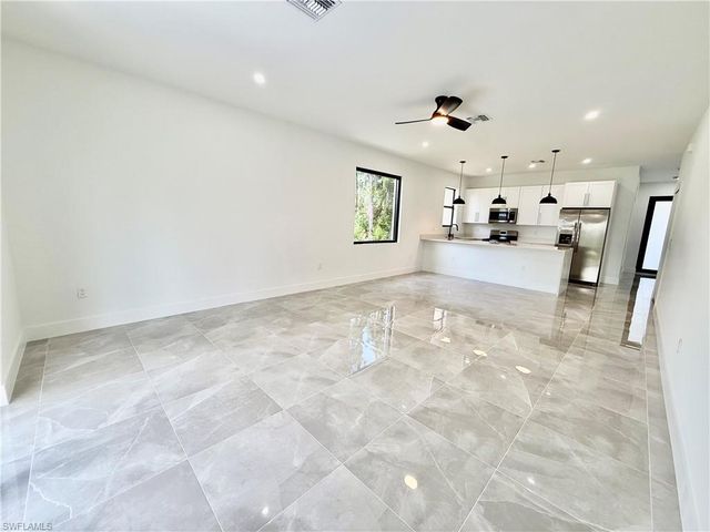 1122 Craft ST E, Lehigh Acres, FL 33974