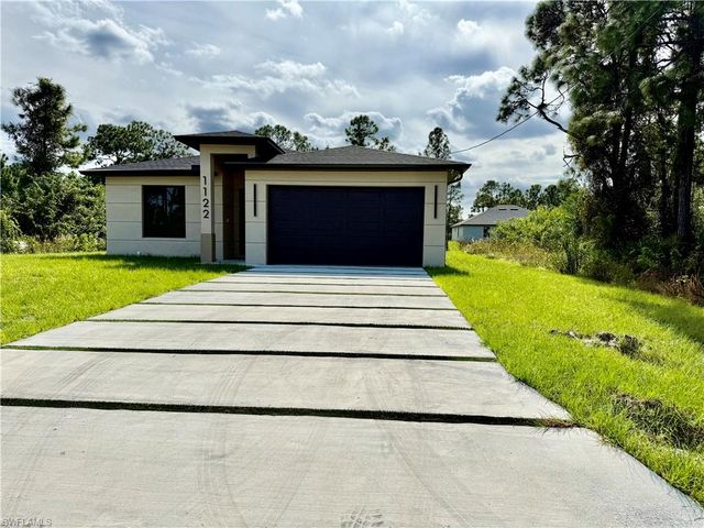 1122 Craft ST E, Lehigh Acres, FL 33974