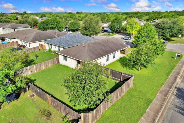 109 Onyx Lake DR, Kyle, TX 78640