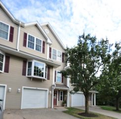 76 Pear Tree Lane, Newmarket, NH 03857