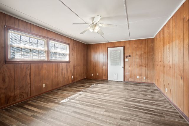 787 Clover Hill Dr, Cookeville, TN 38501