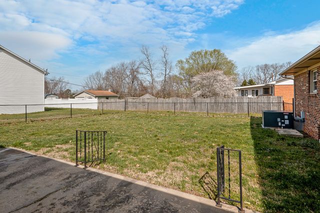 787 Clover Hill Dr, Cookeville, TN 38501