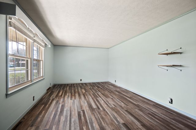 787 Clover Hill Dr, Cookeville, TN 38501