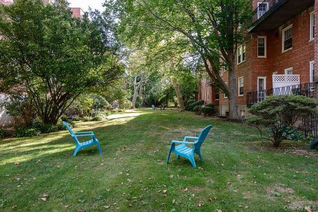 24 Hamilton Place F-1, Garden City, NY 11530