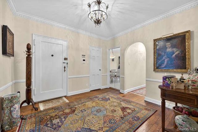 24 Hamilton Place F-1, Garden City, NY 11530