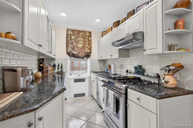 24 Hamilton Place F-1, Garden City, NY 11530