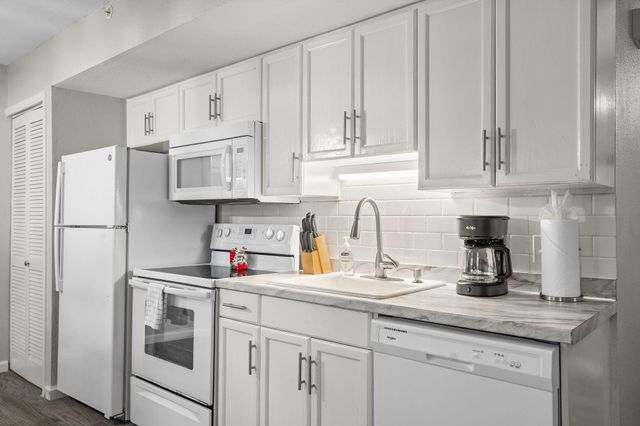 680 Fall Creek Drive 3, Branson, MO 65616