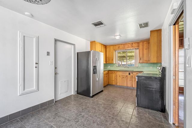 3703 N Augusta Street, Fresno, CA 93726