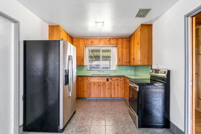 3703 N Augusta Street, Fresno, CA 93726